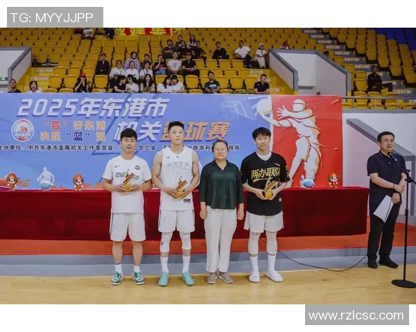 聚焦上海篮球队的崛起与力量探讨:如何塑造未来篮球之路